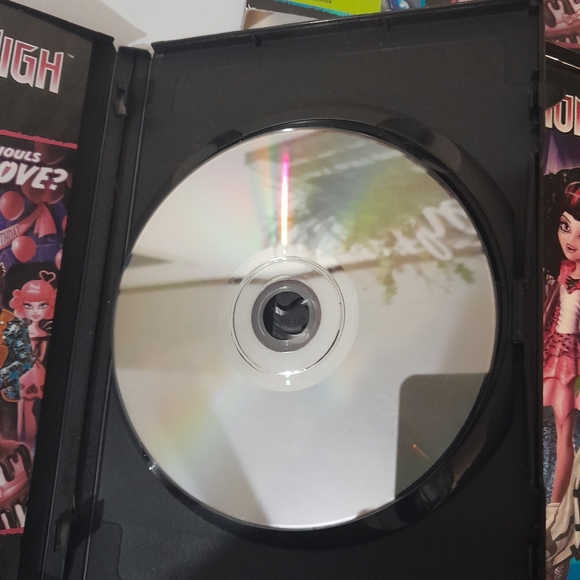 Monster High Lot of D.V.D's Friday Night Frights, Why do Ghouls Fall in Love Etc - Picture 4 of 5